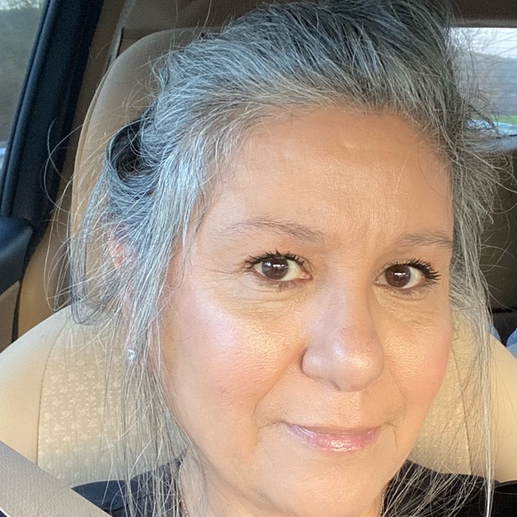 Meet your Posher, Marina - Picture 1 of 5